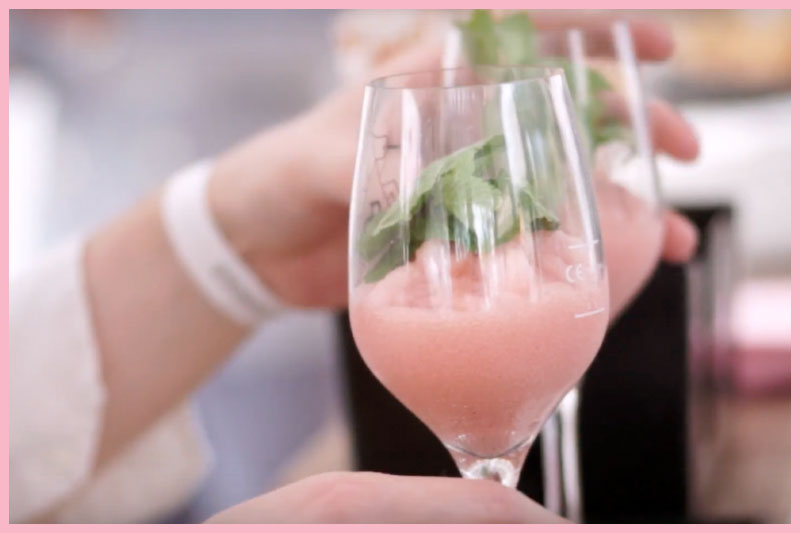 Summer is here and it’s Frosé time!